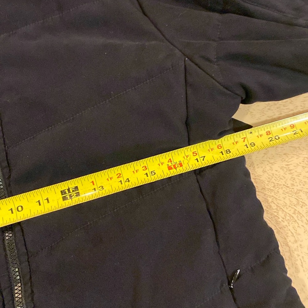 L.L Bean Women’s black jacket misses size xs - Picture 16 of 16